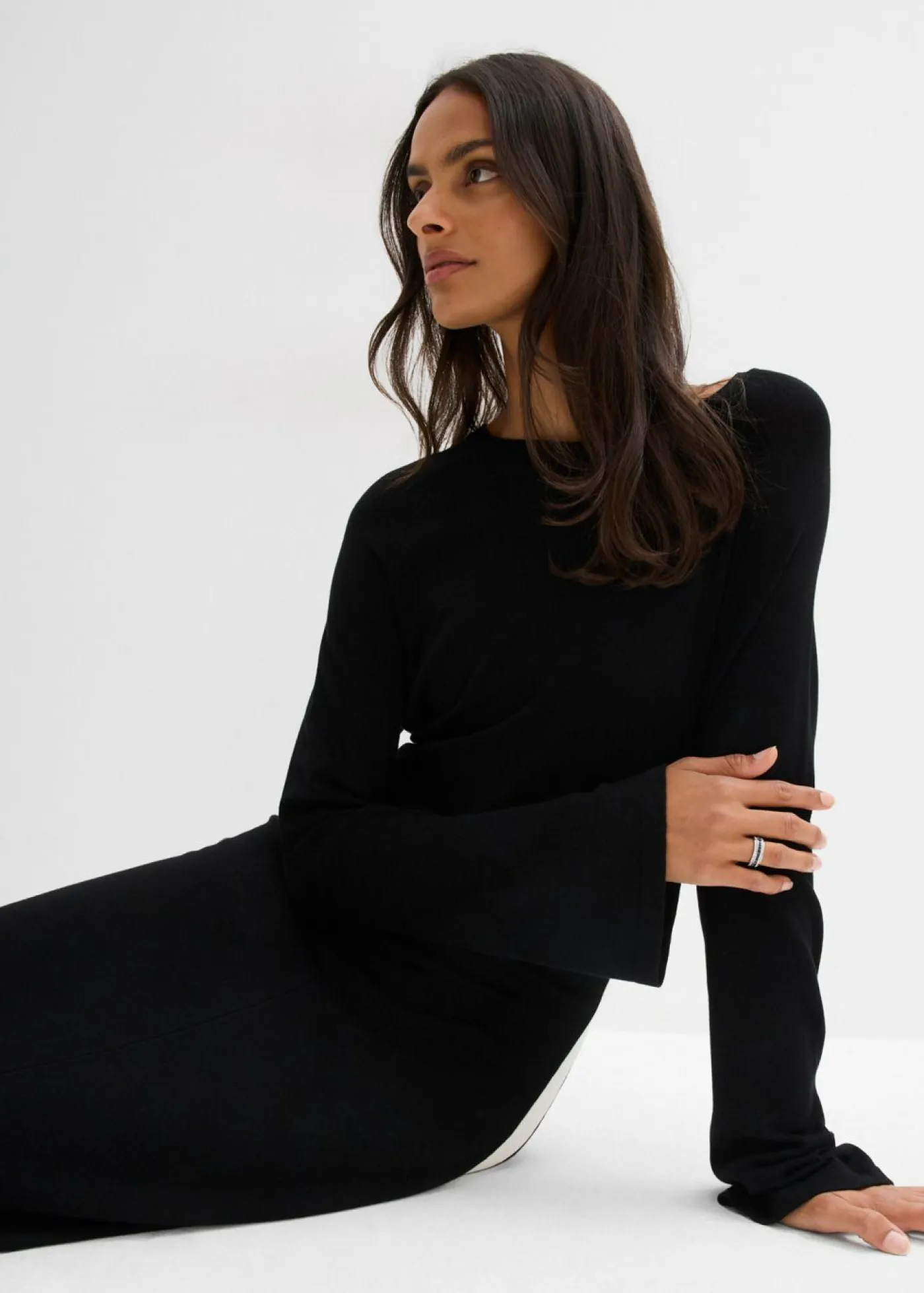 bonprix bonprix Esenciales|Vestidos>Vestido de punto de mezcla de viscosa con detalles en contraste Negro-blanco lana