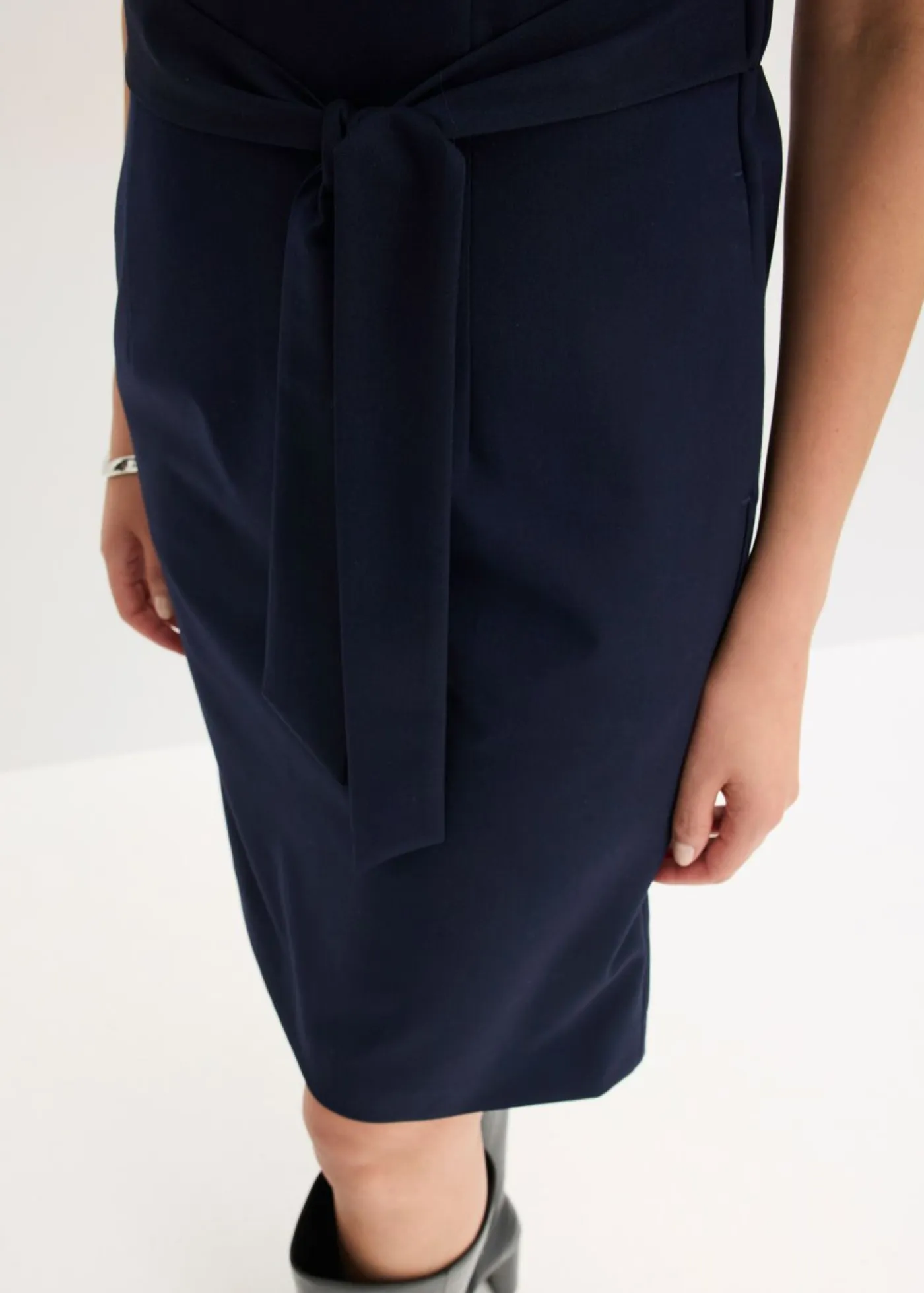 Mujer bonprix bonprix Vestido de tubo con mangas tipo murciélago