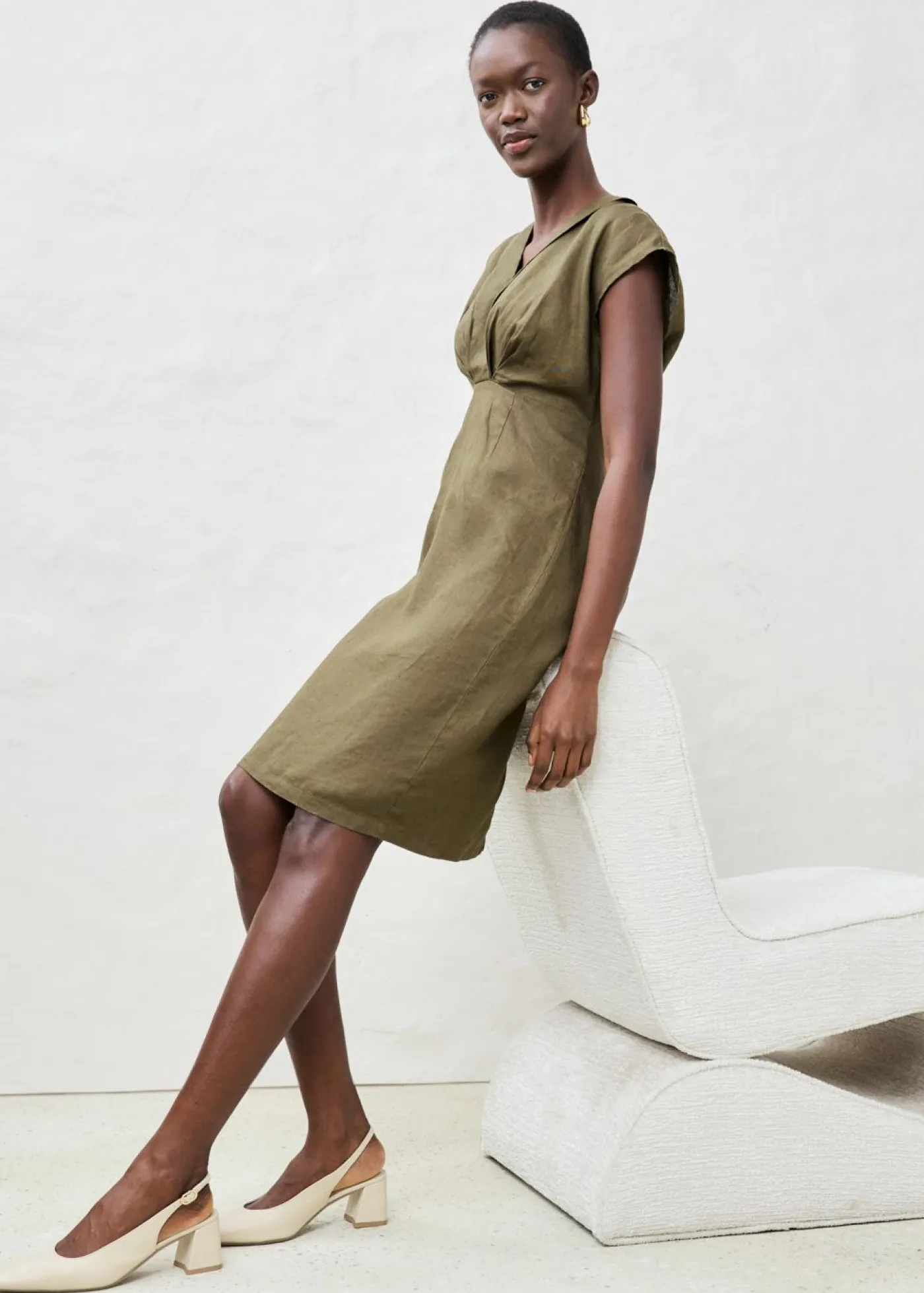 Mujer bonprix bonprix Vestido entallado de lino puro