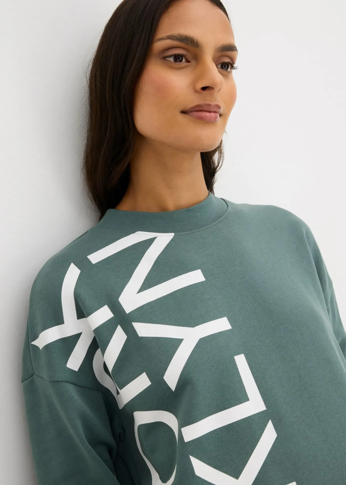 bonprix bonprix Ropa Cómoda|Vestidos>Vestido holgado tipo sudadera en suave mezcla de algodón Verde grisáceo