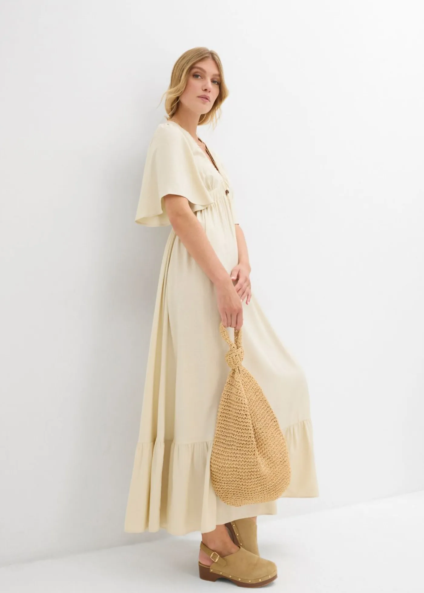 bonprix bonprix Vestidos>Vestido largo a capas de viscosa fluida Crudo