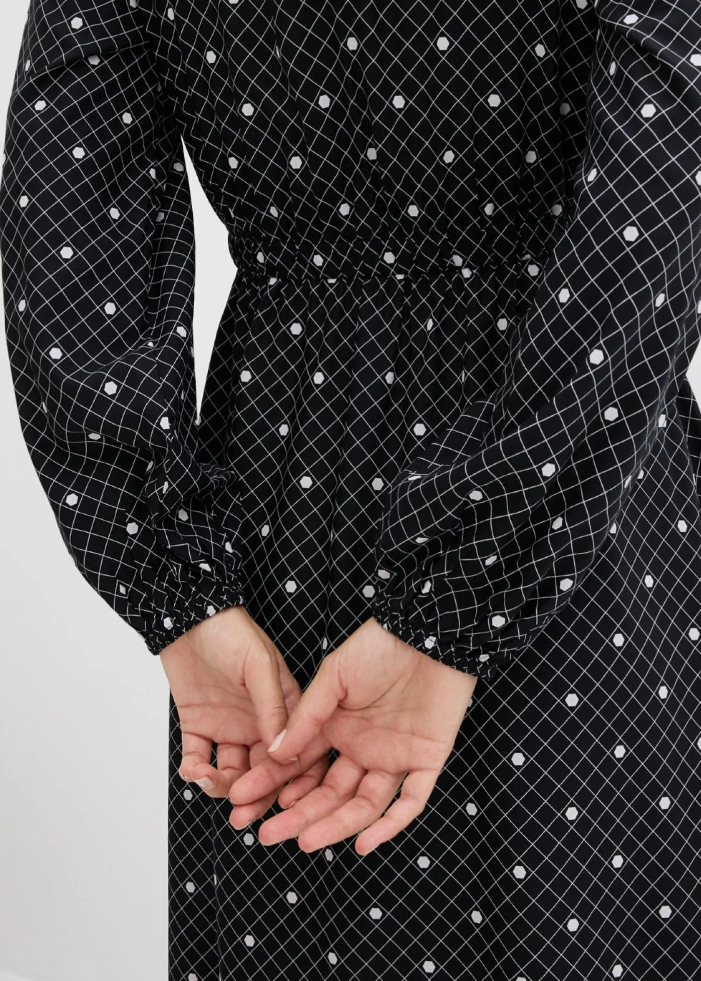 bonprix bonprix Vestidos>Vestido largo de viscosa fluida negro - blanco topos