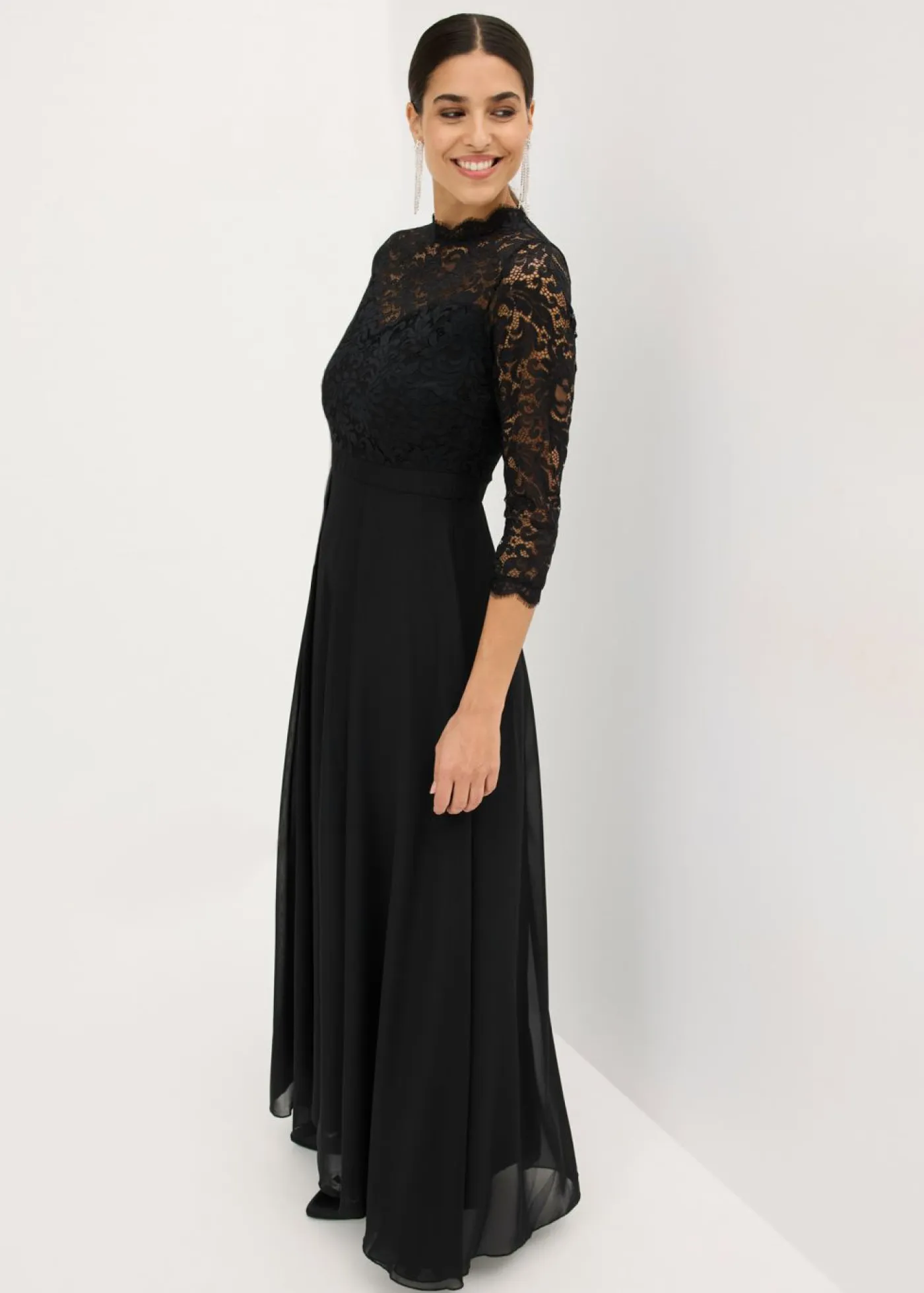 bonprix bonprix Vestidos|Tallas Pequeñas>Vestido maxi con encaje Negro