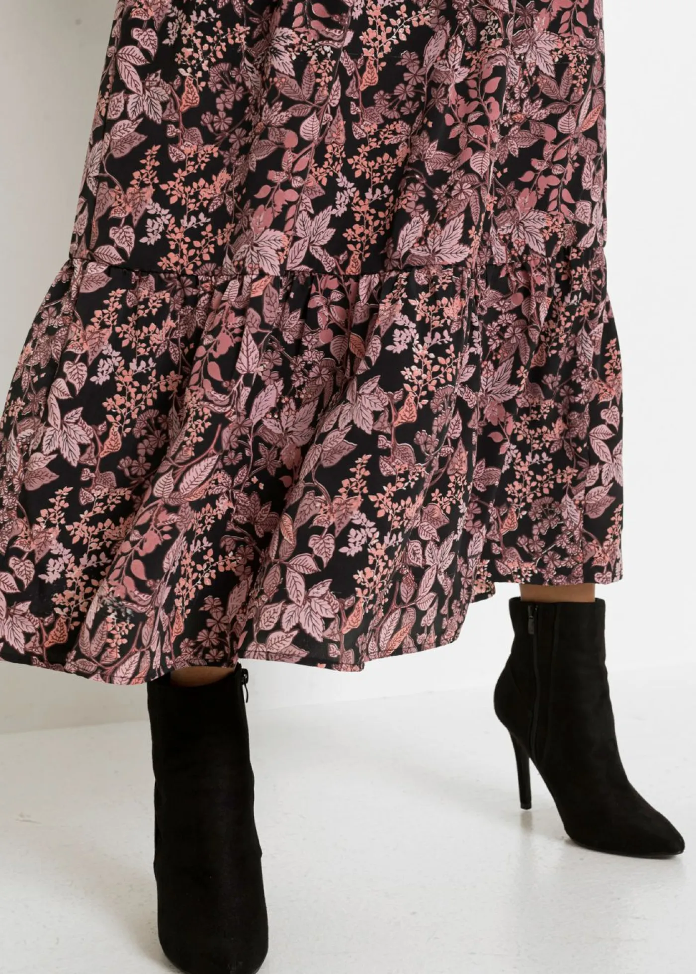 bonprix bonprix Vestidos>Vestido maxi de viscosa pura Negro-rosa de flores