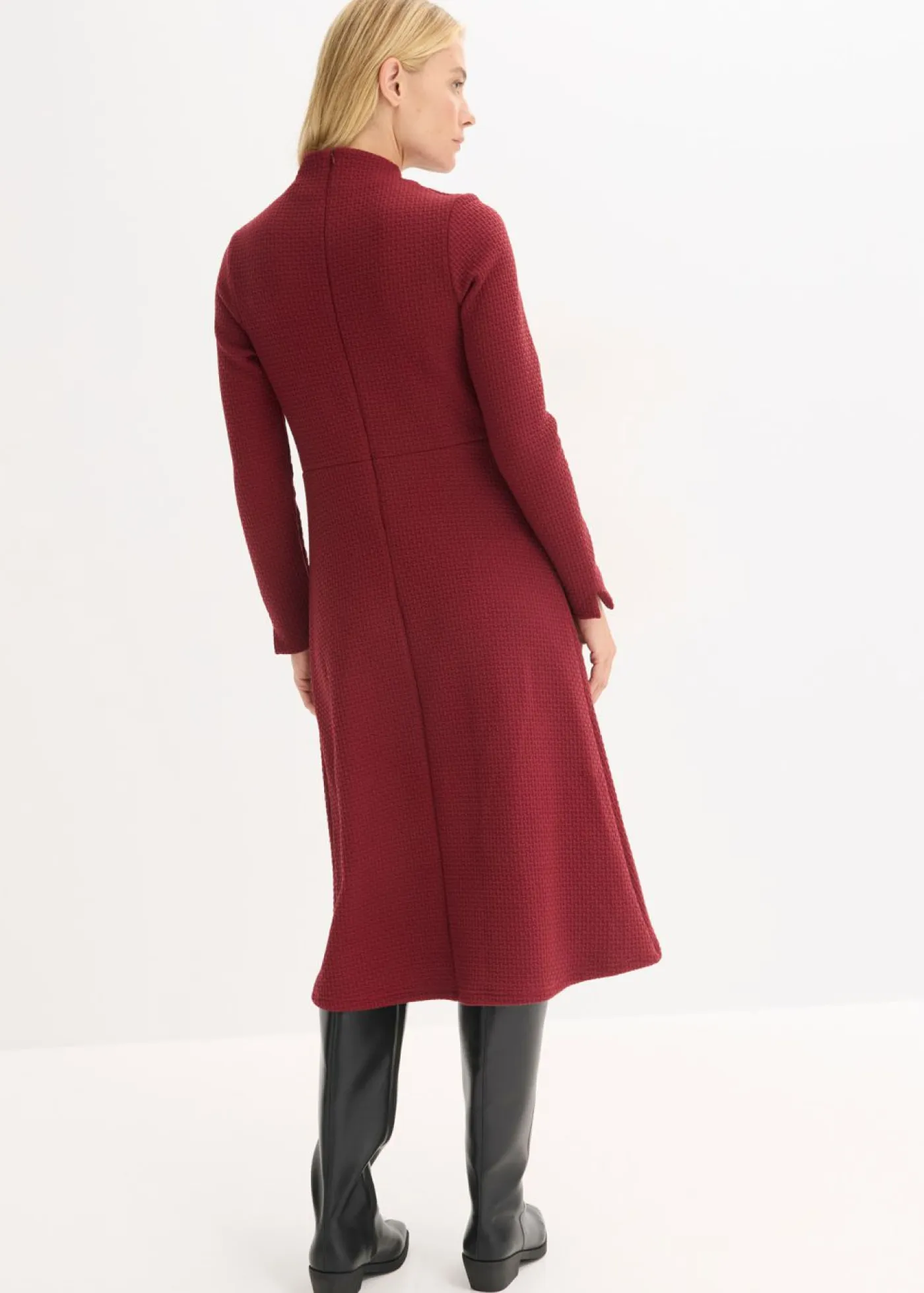 bonprix bonprix Vestidos>Vestido midi acampanado Rojo rubí