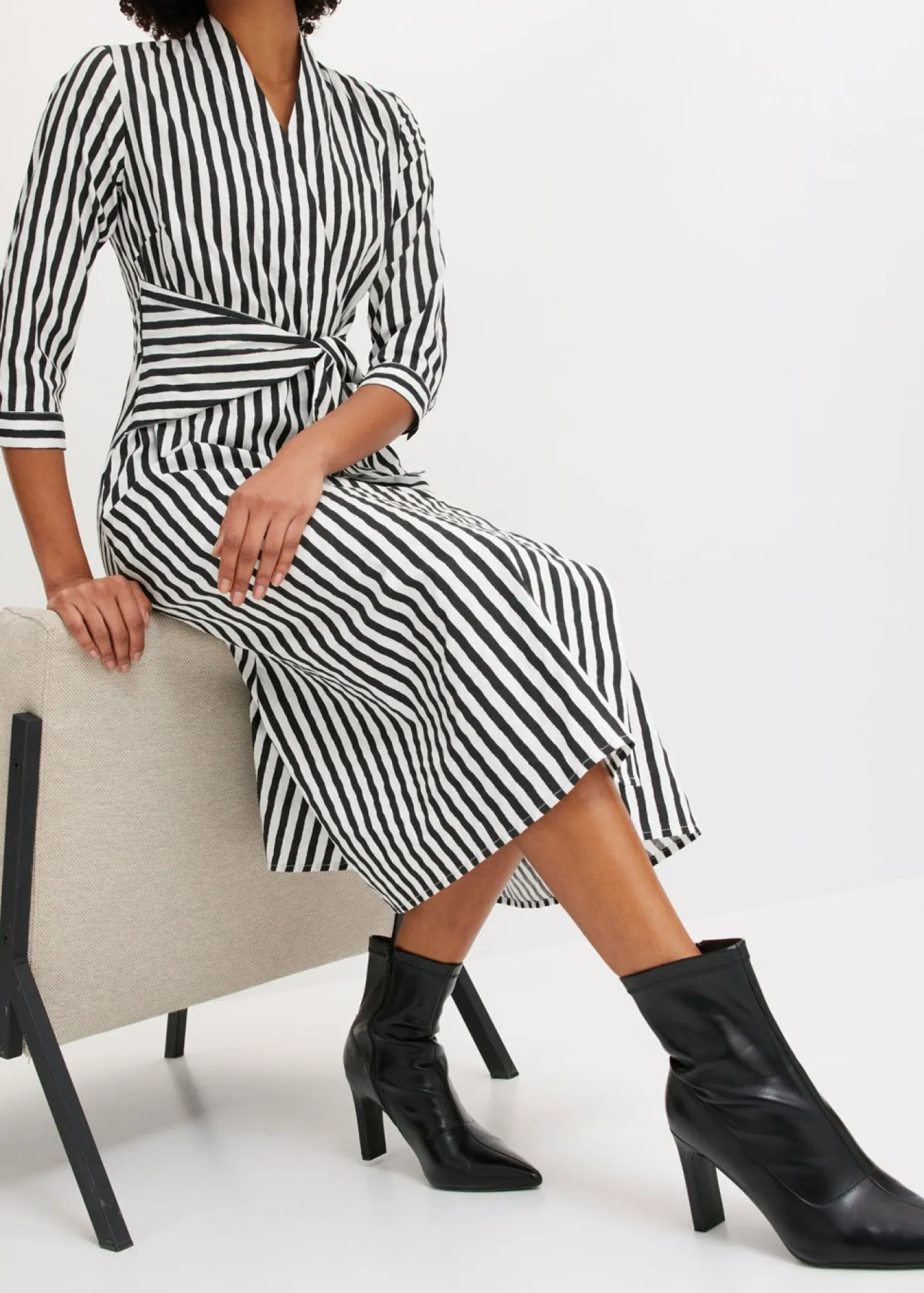 bonprix bonprix Vestidos>Vestido midi con cordón Blanco lana-negro de rayas