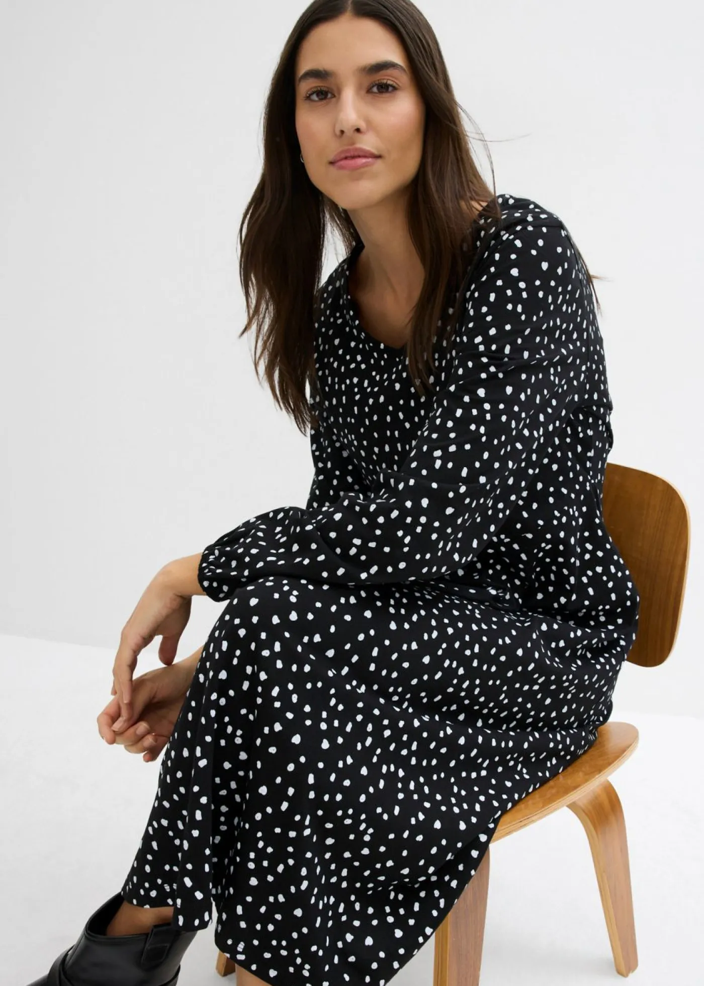 bonprix bonprix Vestidos>Vestido midi de punto de algodón negro-blanco lana topos