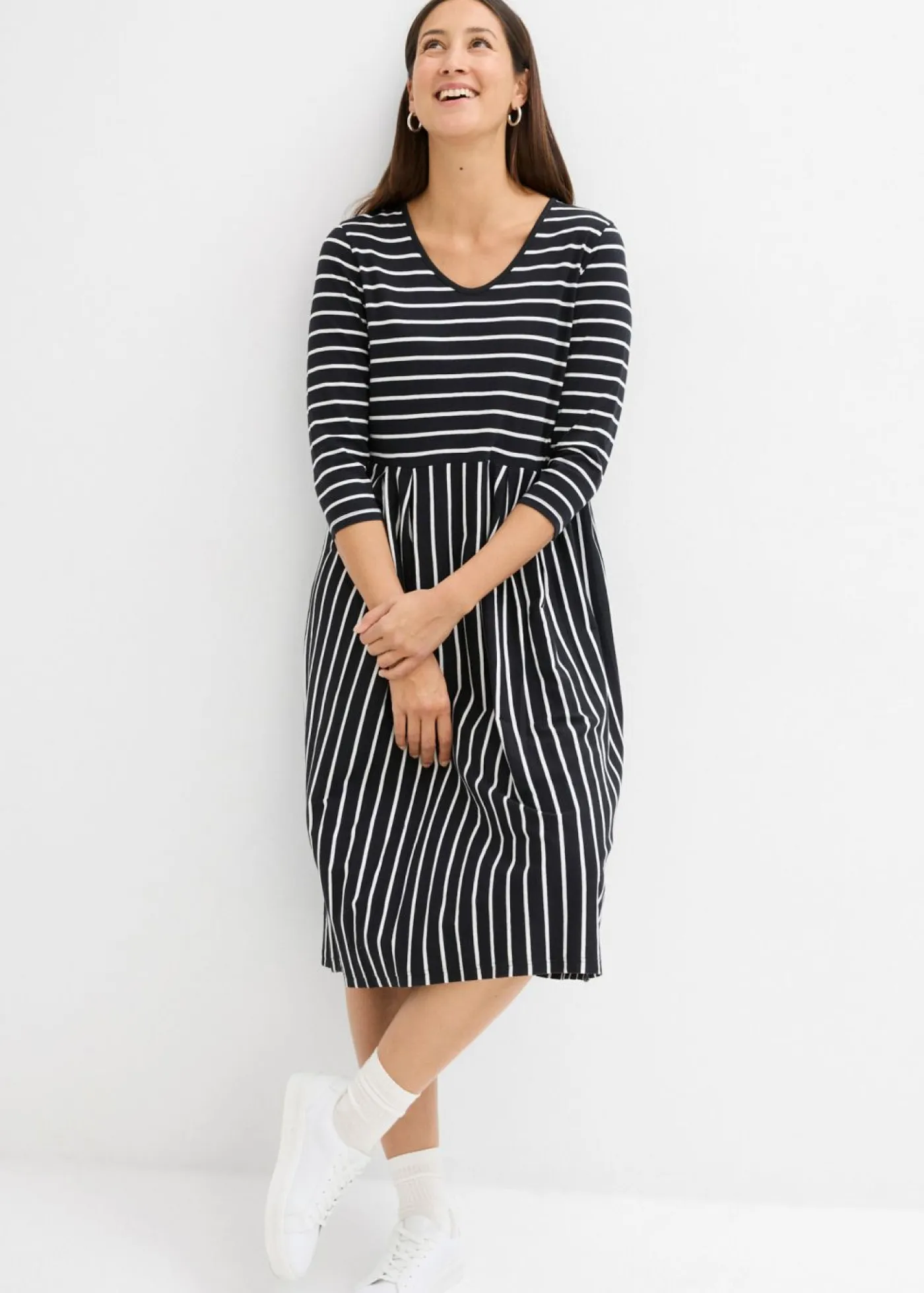 bonprix bonprix Vestidos>Vestido midi de punto de algodón negro-blanco lana con rayas