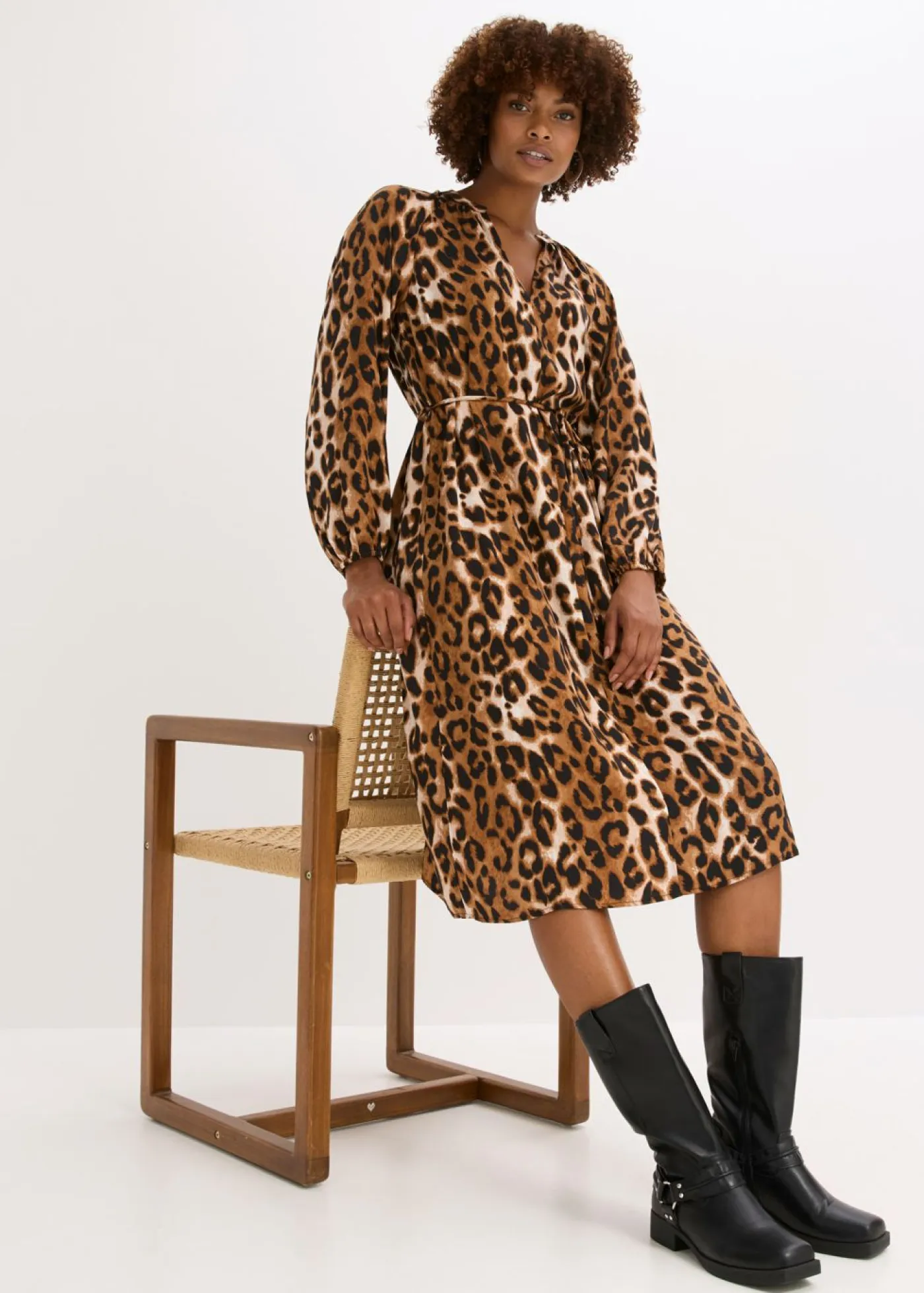 bonprix bonprix Vestidos>Vestido midi de satén fluido estampado leo marrón