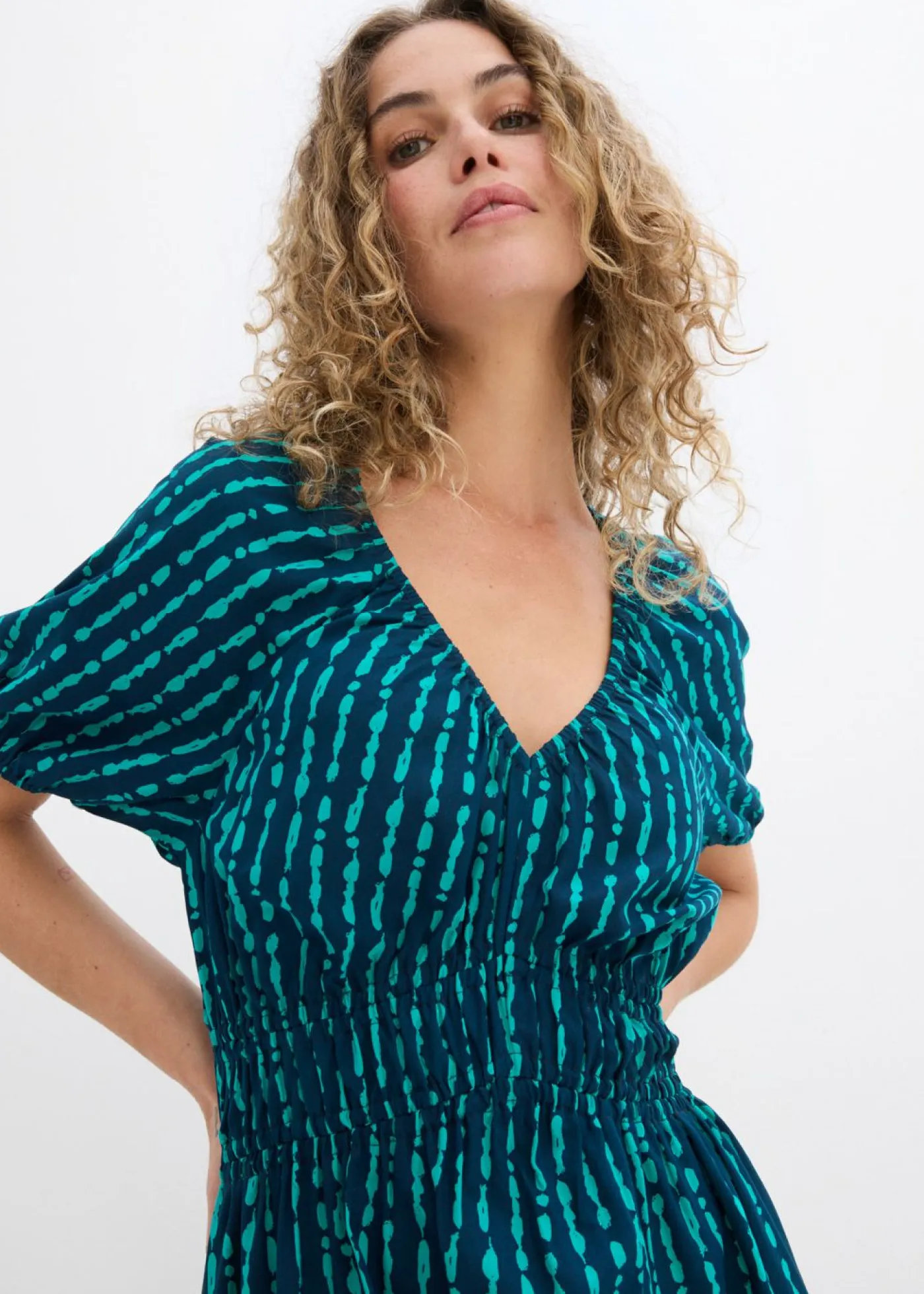 bonprix bonprix Vestidos>Vestido midi de viscosa suave azul marino-turquesa mate