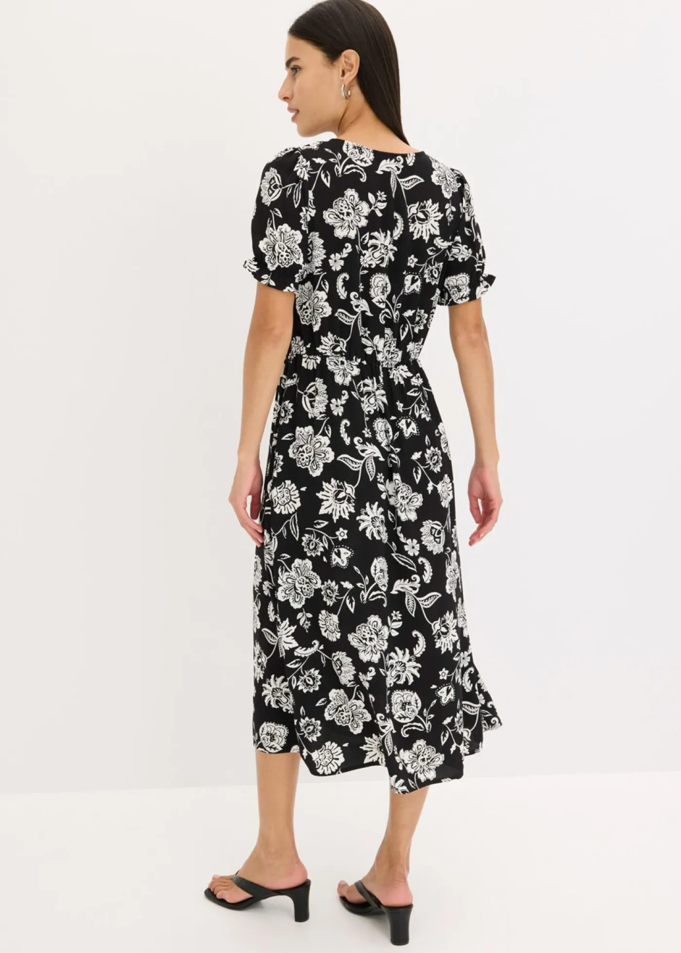 bonprix bonprix Vestidos>Vestido midi estampado negro-blanco con flores