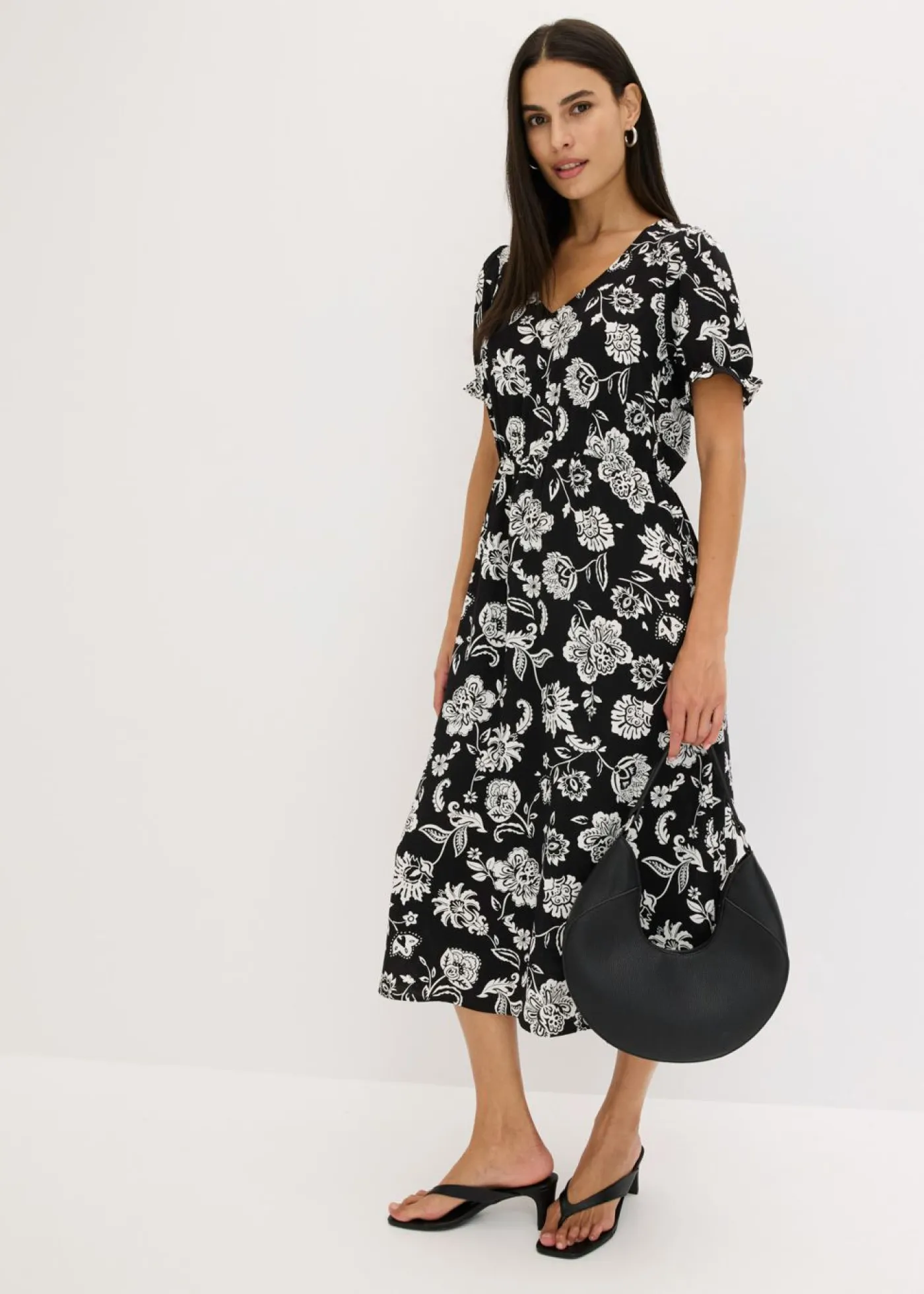bonprix bonprix Vestidos>Vestido midi estampado negro-blanco con flores