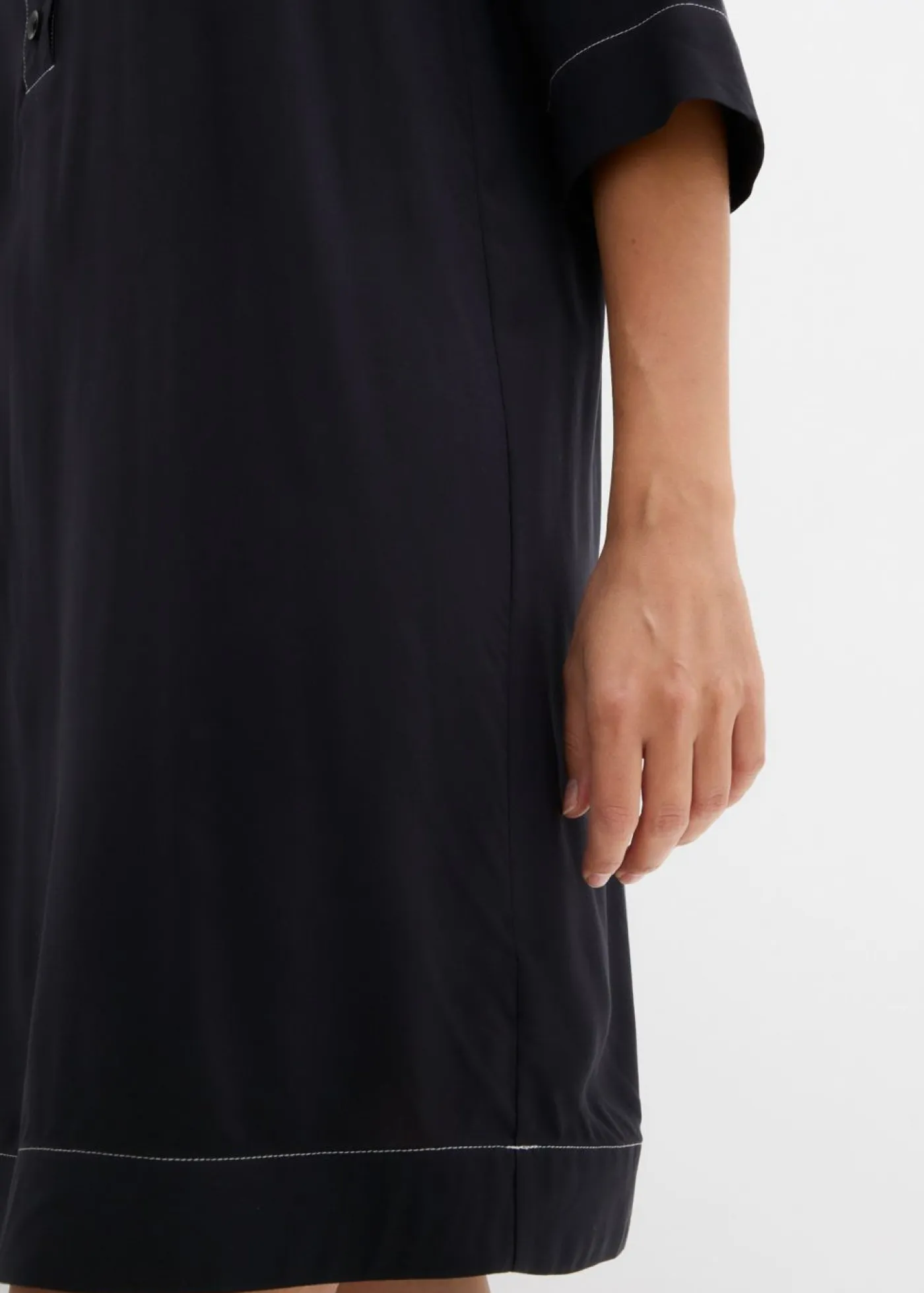 bonprix bonprix Vestidos|Novedades>Vestido tipo túnica Negro