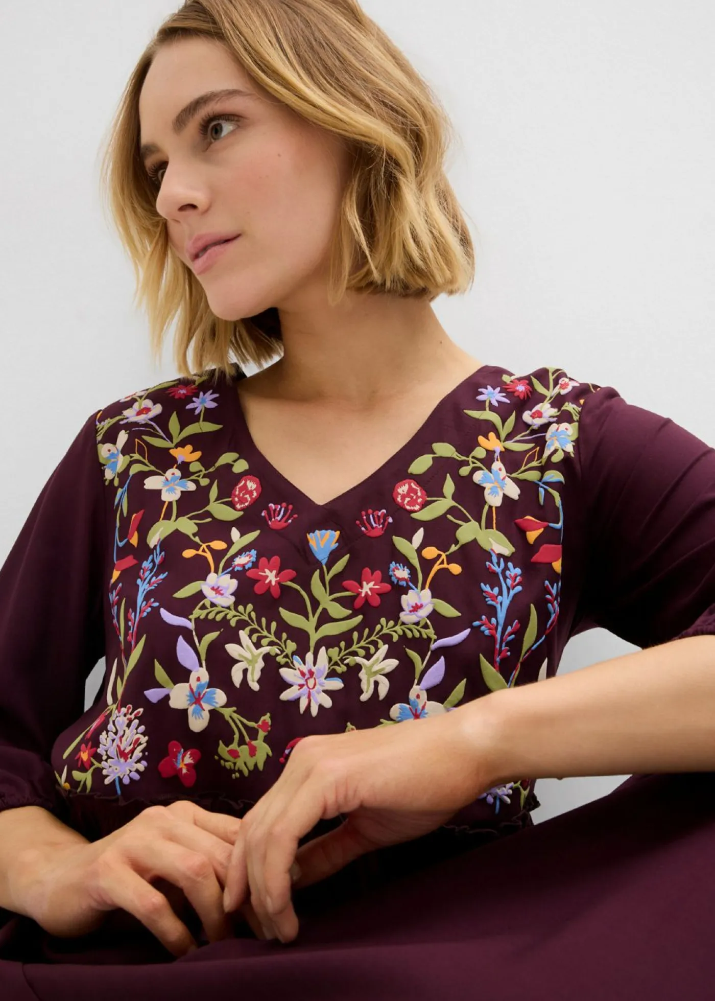 bonprix bonprix Vestidos>Vestido tipo túnica de viscosa fluida rojo burdeos