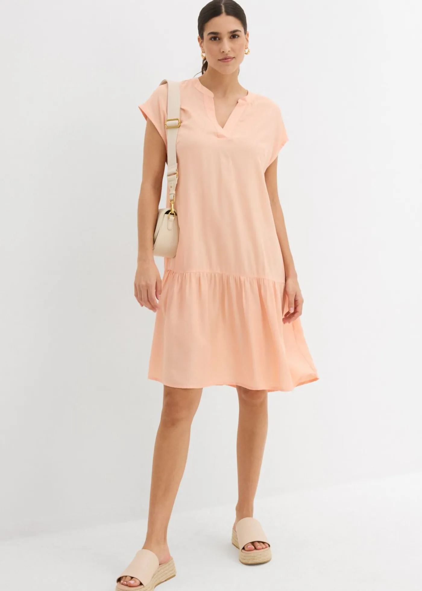 bonprix bonprix Vestidos>Vestido tipo túnica de viscosa fina Melocotón