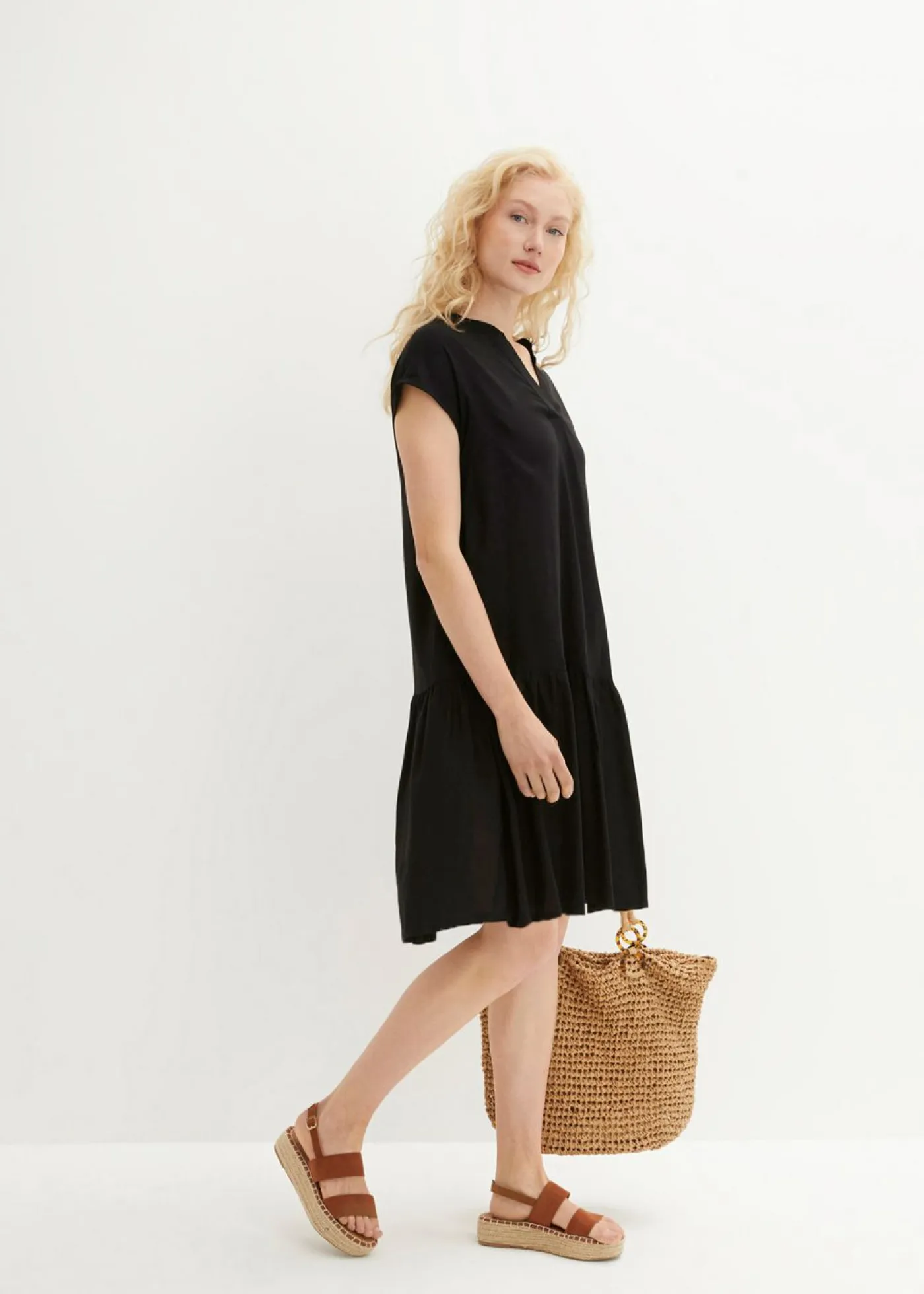 bonprix bonprix Vestidos>Vestido tipo túnica de viscosa fina Negro