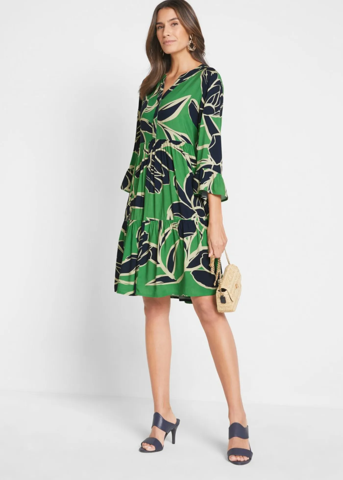 bonprix bonprix Vestidos|Novedades>Vestido tipo túnica de viscosa fluida Verde ópalo/azul marino de flores