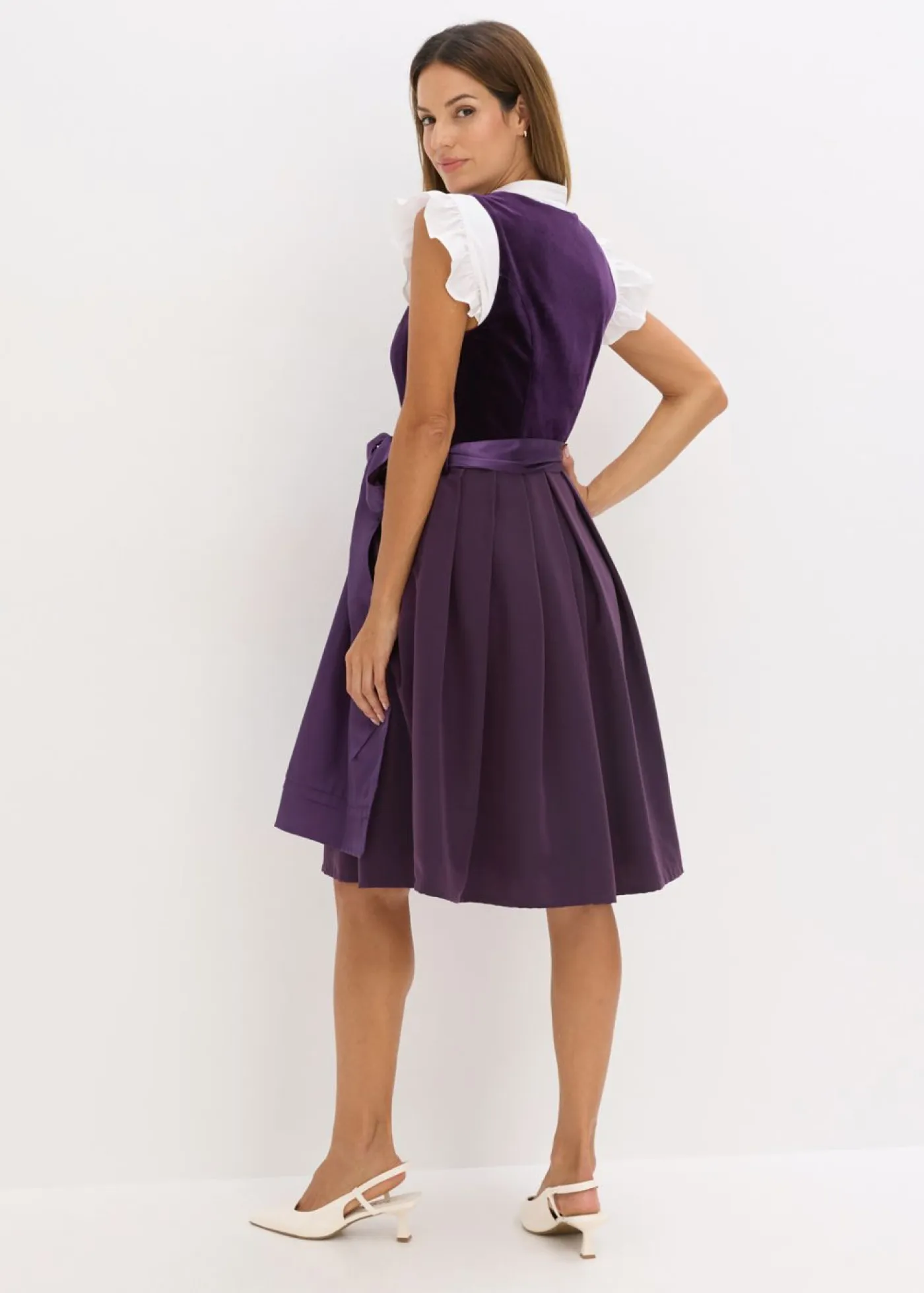 bonprix bonprix Vestidos>Vestido tirolés con terciopelo y largo midi (2 piezas) Lila oscuro