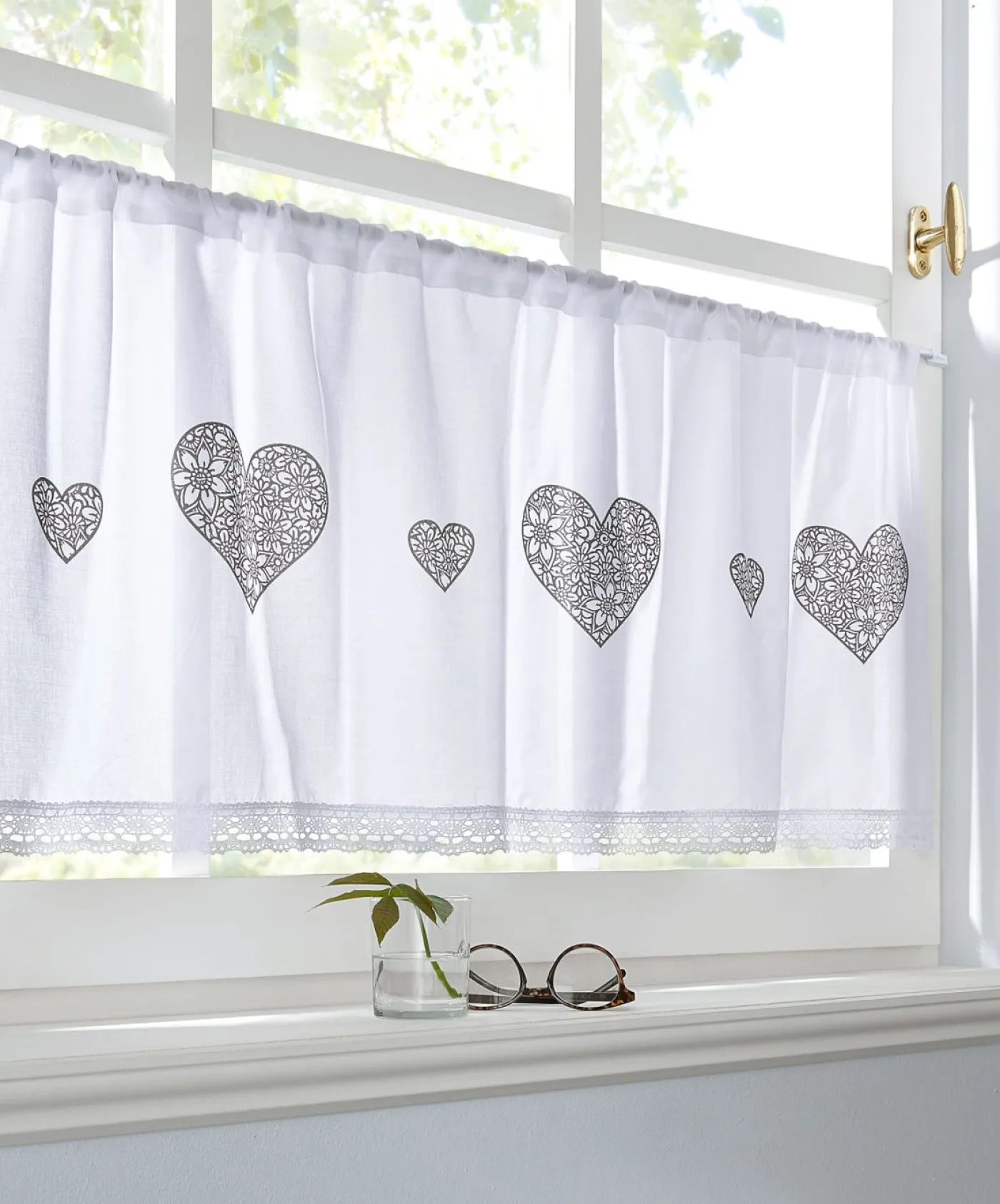 bonprix bonprix Visillo de algodón orgánico con estampado de corazones