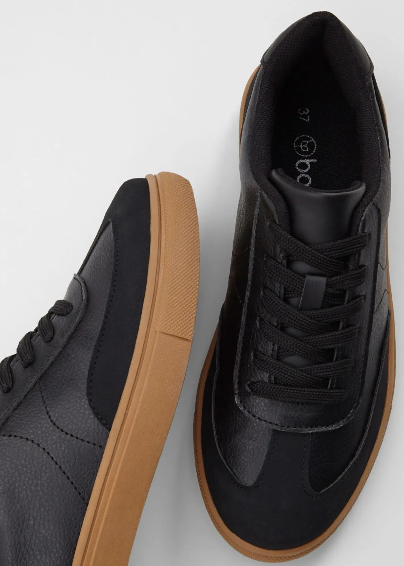 bonprix bonprix Tendencias·Zapatos Veganos|Zapatillas Deportivas>Zapatillas de aspecto retro Negro