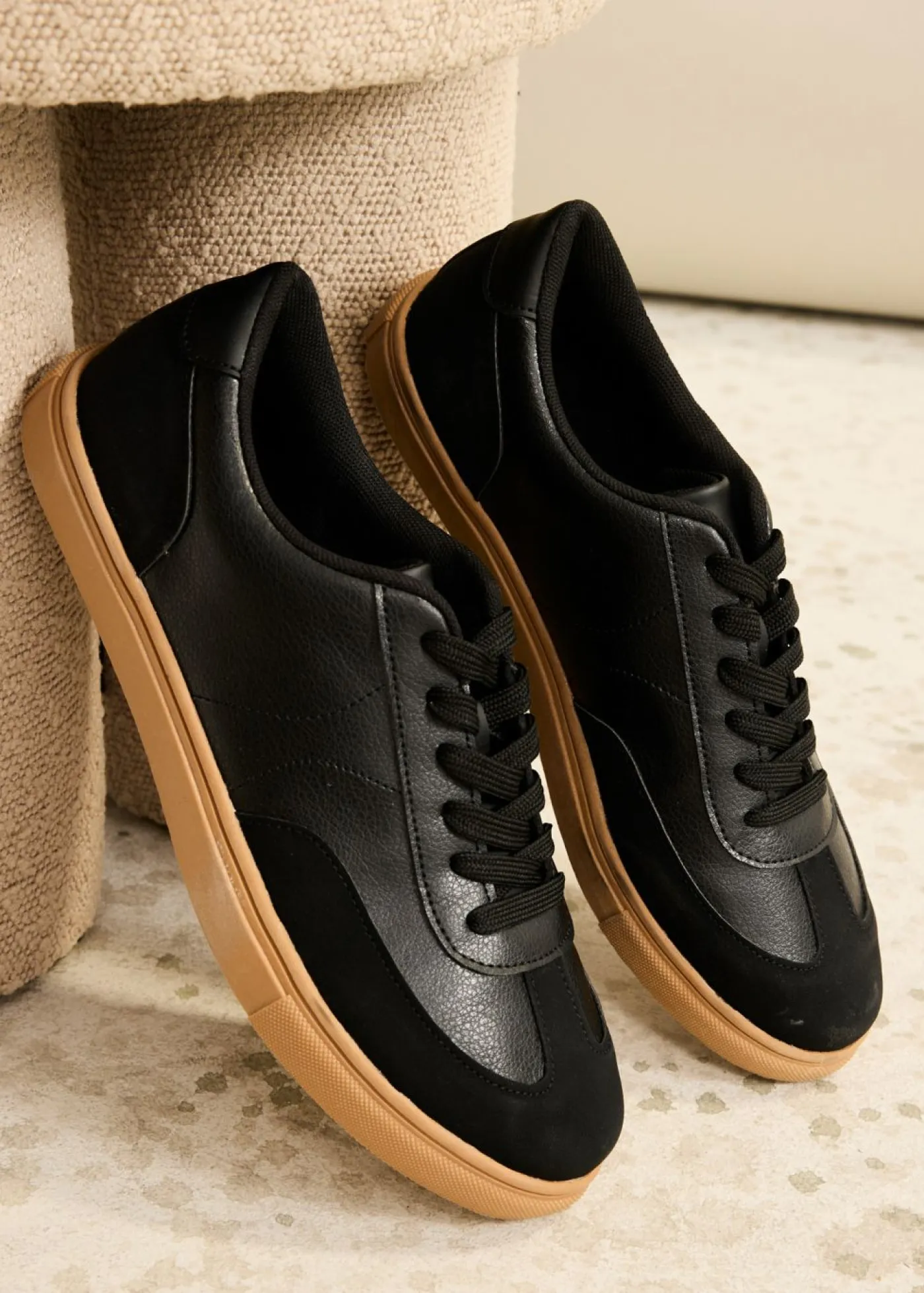 bonprix bonprix Tendencias·Zapatos Veganos|Zapatillas Deportivas>Zapatillas de aspecto retro Negro