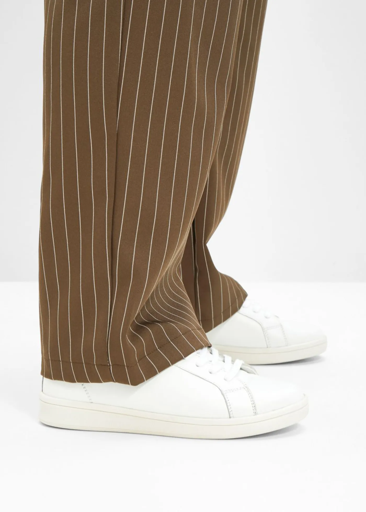 bonprix bonprix Zapatillas>Zapatillas de piel Blanco-plateado