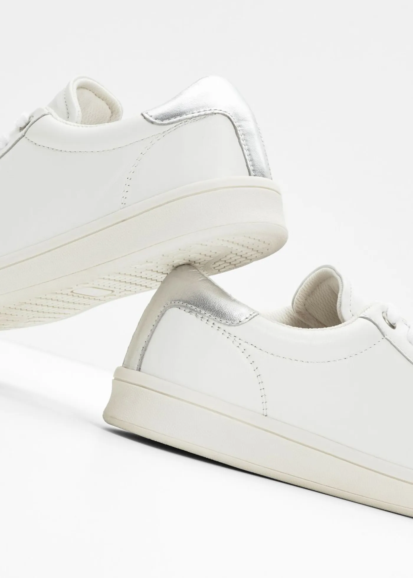 bonprix bonprix Zapatillas>Zapatillas de piel Blanco-plateado