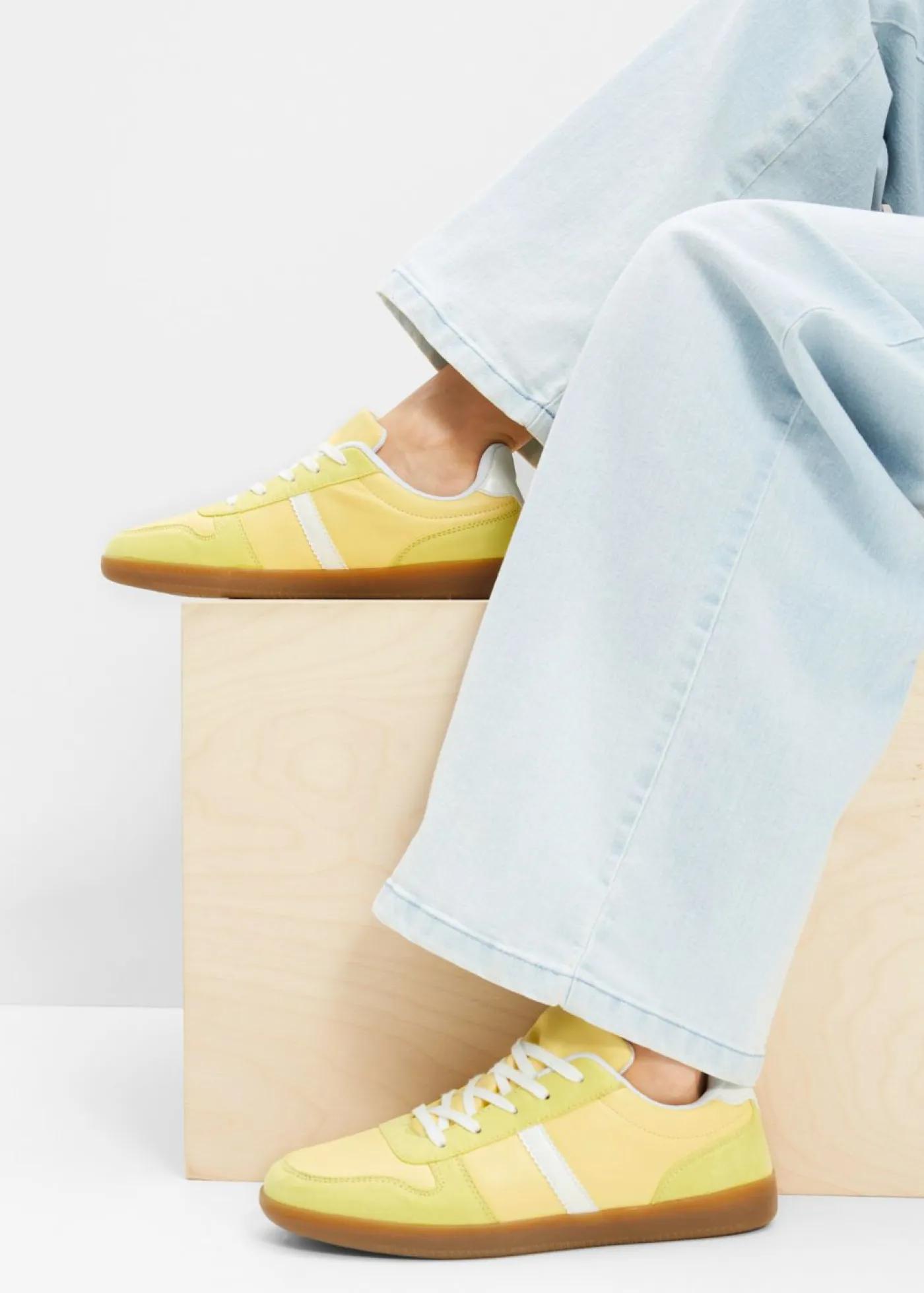 bonprix bonprix Tendencias·Zapatos Veganos|Novedades>Zapatillas deportivas de estilo retro Amarillo claro
