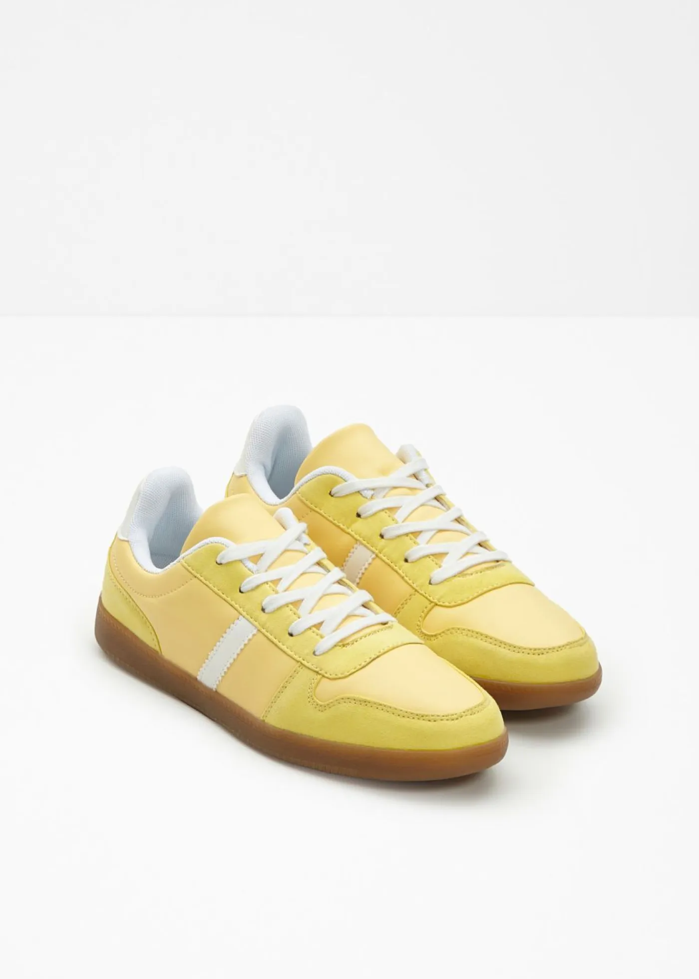 bonprix bonprix Tendencias·Zapatos Veganos|Novedades>Zapatillas deportivas de estilo retro Amarillo claro