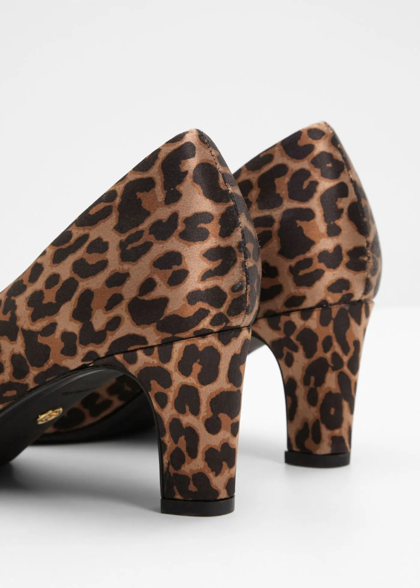 bonprix Tamaris Zapatos De Marca·Tamaris|Zapatos De Salón>Zapatos de tacón de Tamaris con estampado animal estampado leo marrón